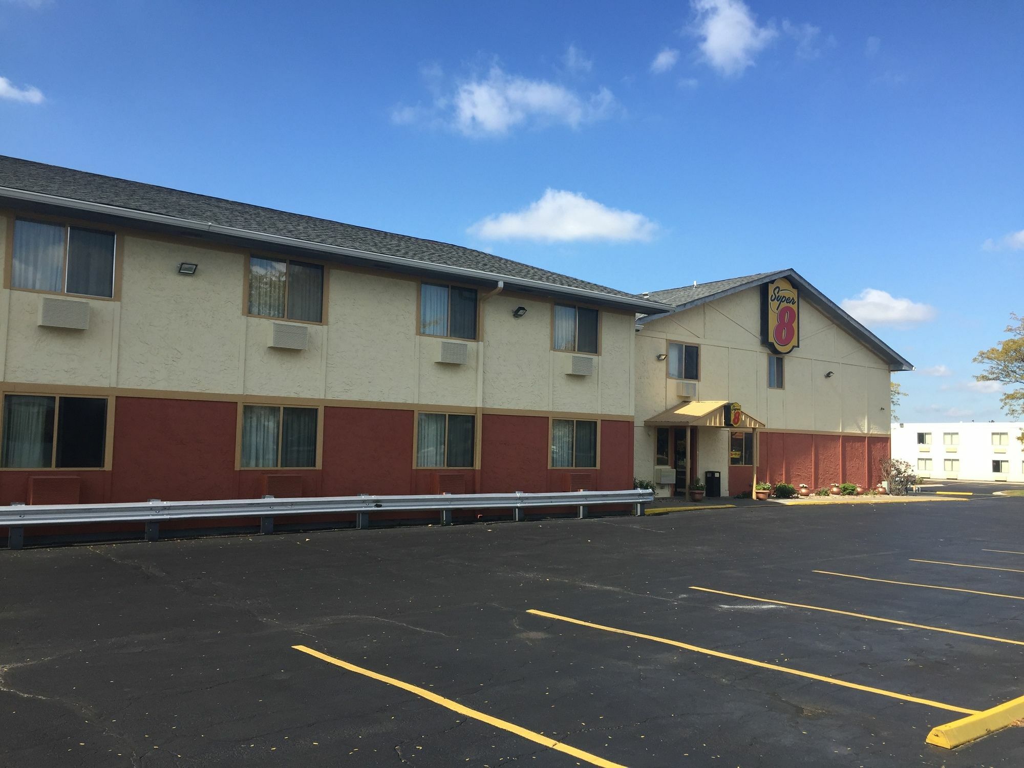Super 8 By Wyndham Merrillville Exterior photo